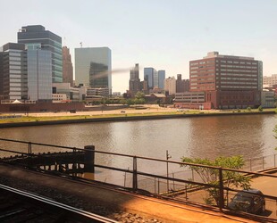 SKYLINES VIEWING AT RIVERFRONT PARK